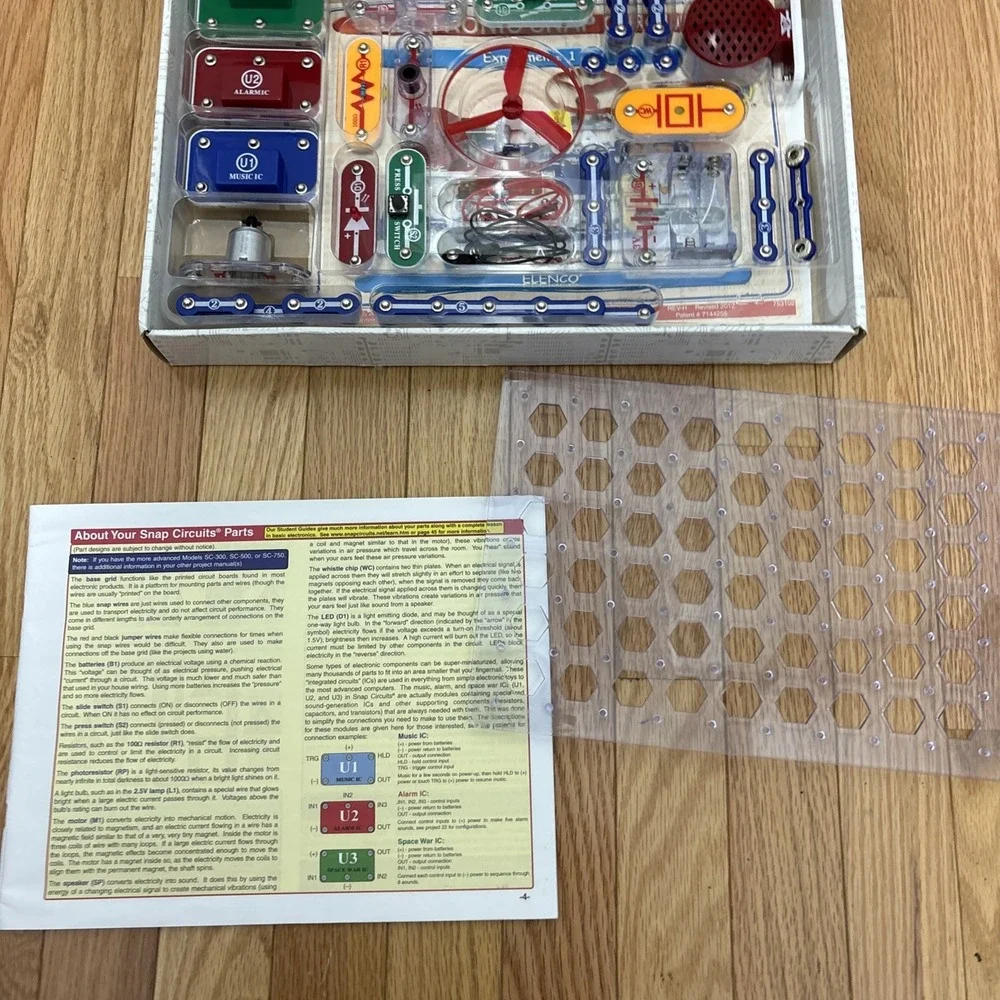 ELENCO Snap Circuits Jr.� 100 Experiments Electronics Discovery Kit